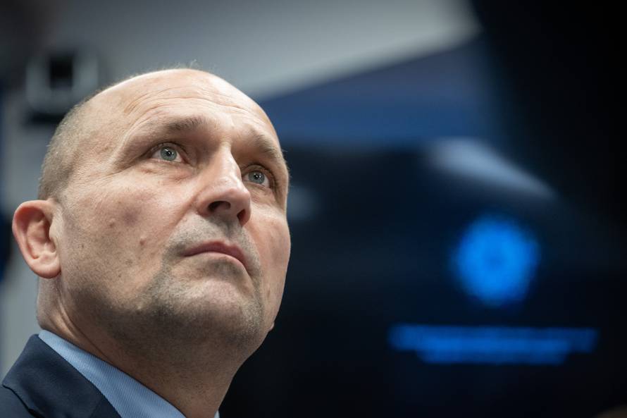 Zagreb: Tribina Zajednice utemeljitelja HDZ-a "Dr. Franjo Tuđman" na temu "Može li se Hrvatska sutra obraniti?"