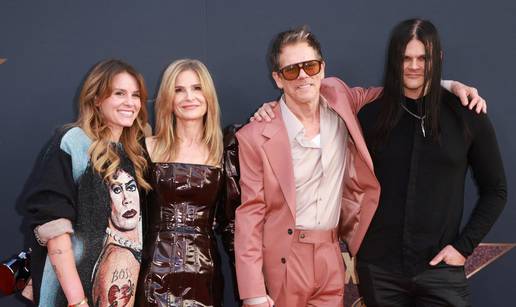 Kevin Bacon i Kyra Sedgwick s djecom stigli na premijeru: Vole se 35 godina, daljnji su rođaci...