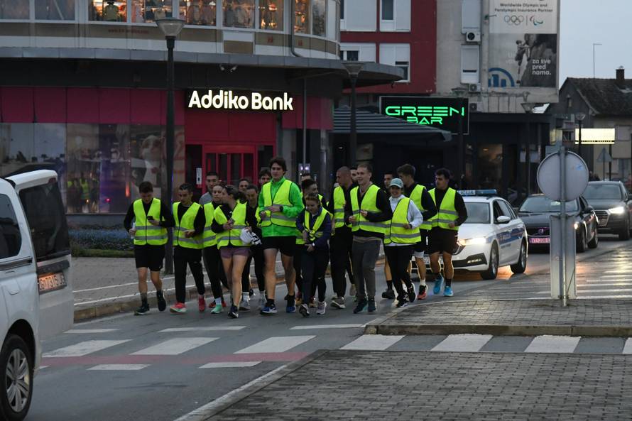 Virovitica: Severina dočekala srpske studente koji trče do Bruxellesa
