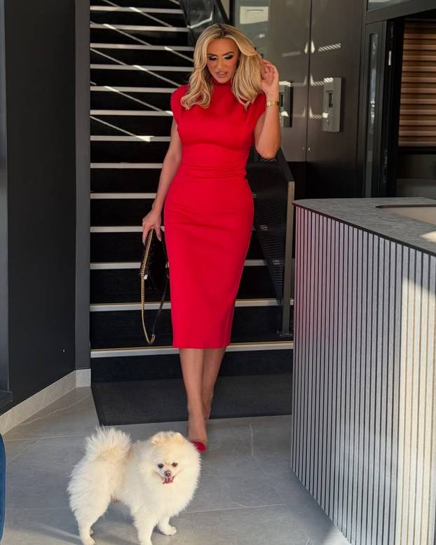 FOTO Fitness trenericu iz BiH svi znaju kao Anny Chanel: 'Svom radniku poklonila sam stan!'