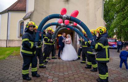 Prvo vjenčanje vatrogasaca u DVD-u Selnica: 'Pripremili su nam posebno iznenađenje'