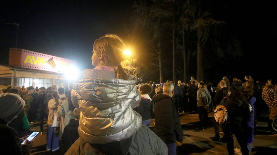 Beograd: Studeti nastavlju s blokadom RTS-a 