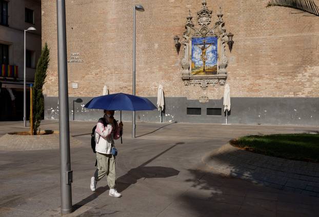 Spain faces first summer heatwave