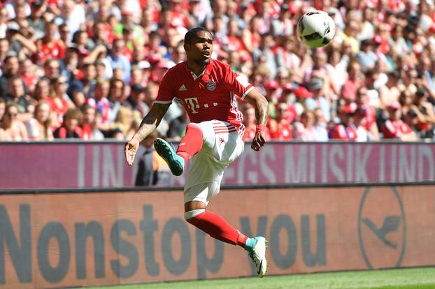 Douglas COSTA returns to FC Bayern Munich.