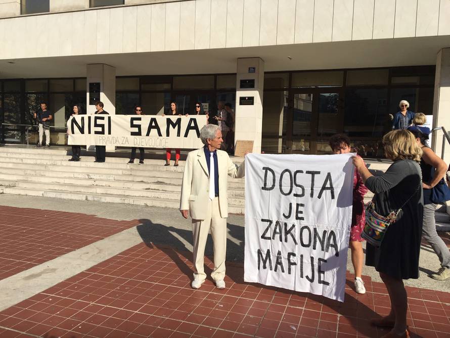 Prosvjedi u Hrvatskoj: 'Tu smo jer vas pravosuđe nije zaštitilo'