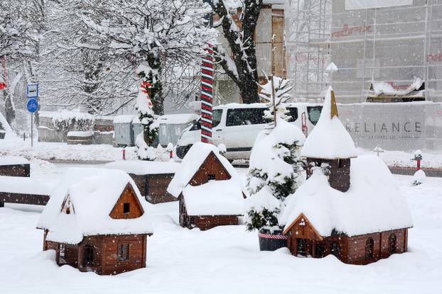 Snijeg je prekrio Sisak 