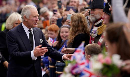 Charles III. posjetio Sjevernu Irsku: 'Podijeljena smo zemlja, ali želimo podržati našeg kralja'