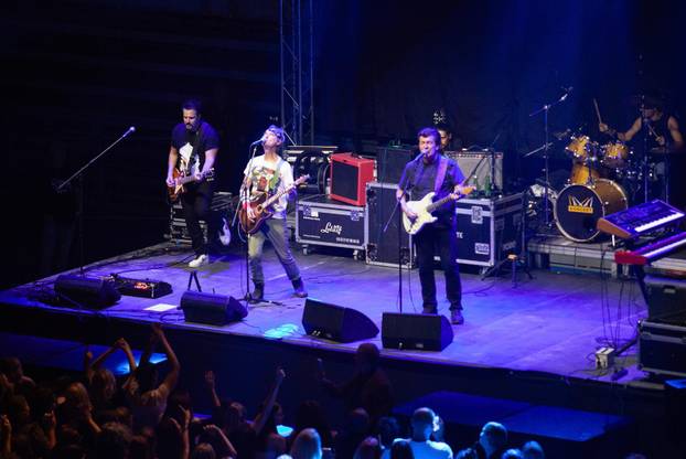 Osijek: Bajaga i Instruktori održali koncert u dvorani Gradski vrt 