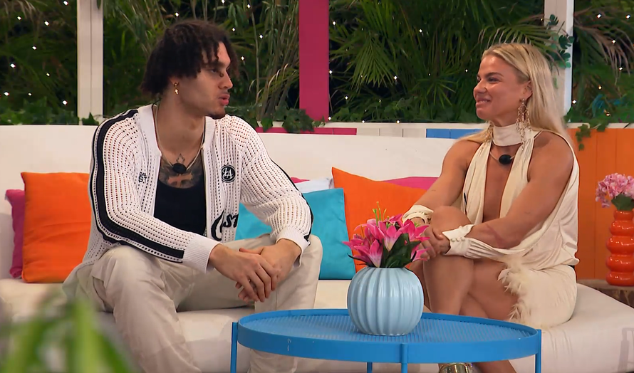 Kaos u vili 'Love Islanda'! Stigle nove cure, Anthony bacio oko na Alju. Strastveno su se ljubili