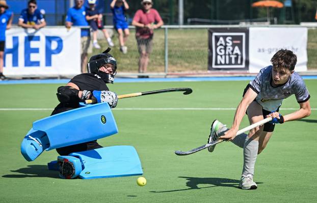Zagreb: Hokej na travi, HAHK Mladost protiv HK Concordia 1906