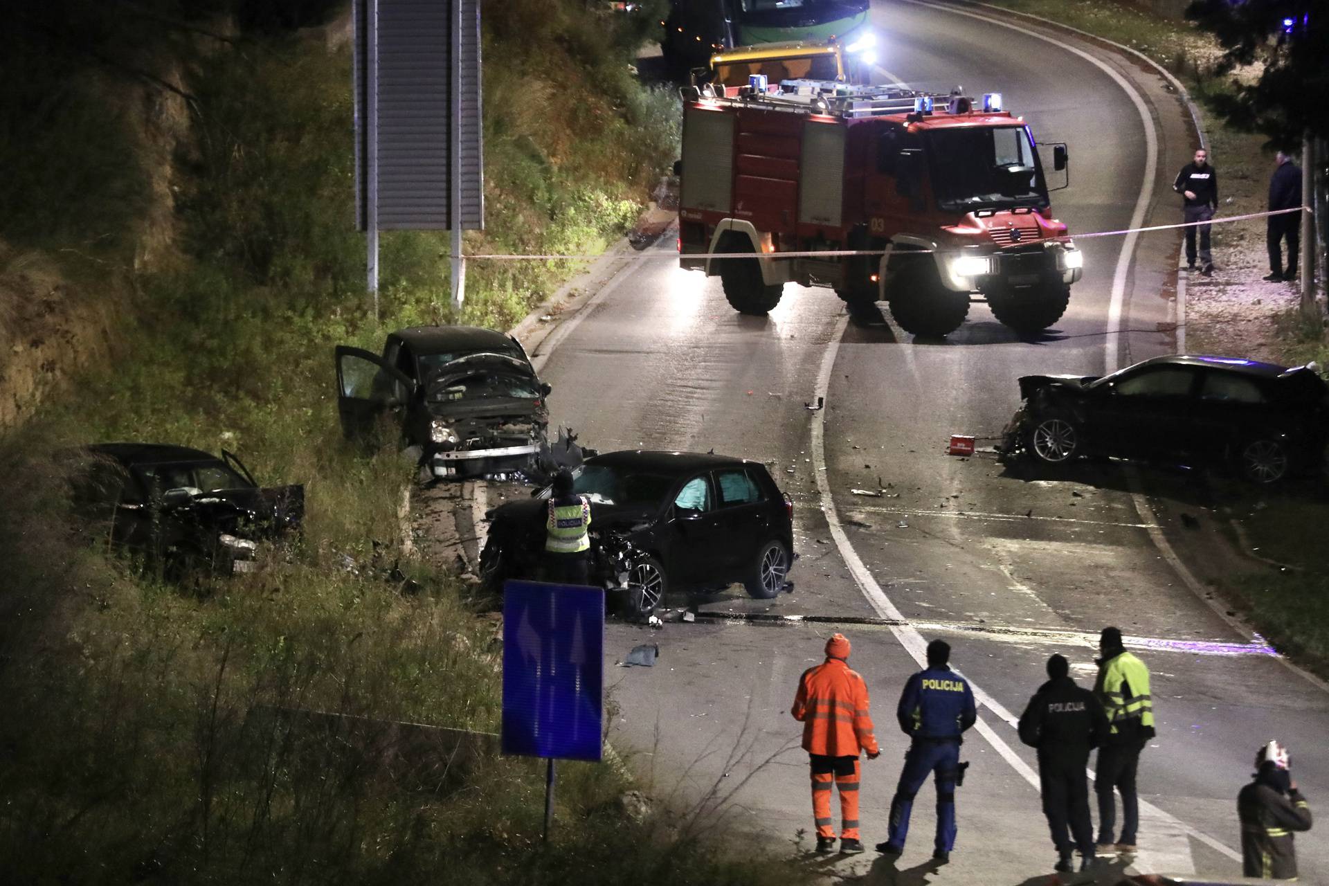 Sudar četiri automobila u Podstrani, policijski očevid u tijeku