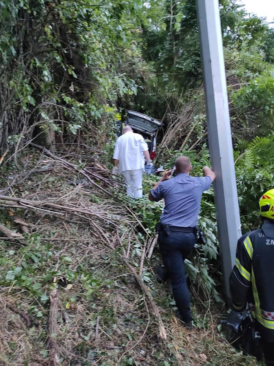 Zagreb: Kako je tamo završio? Policija: Bio je pijan, sletio je u šumu. Izvlačili su ga vatrogasci