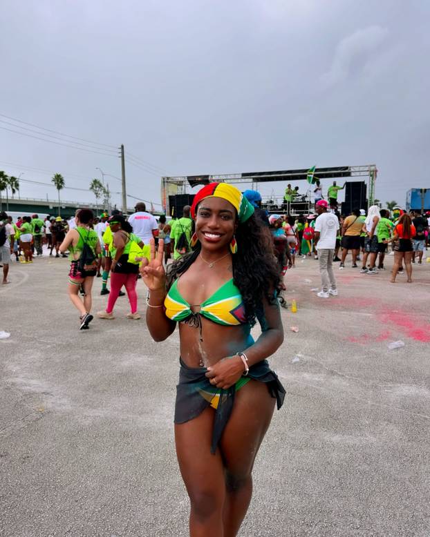 FOTO Protivnica Donne Vekić se nakon ozljede posvetila drugom poslu. Snima sadržaj za odrasle