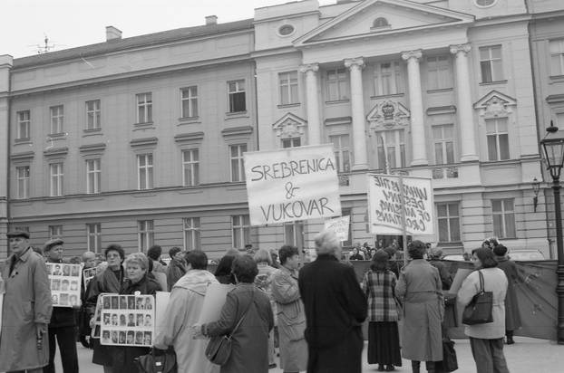 Prosvjed u Zagrebu za sve nastale u Vukovaru, 13.11.1995.