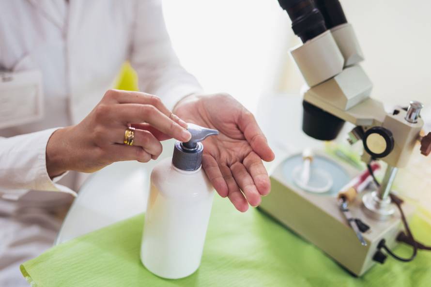 Otkrijte koji su dezinficijensi najbolji protiv korona virusa