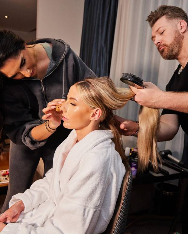 FOTO Prvakinja Europe skinula dres i ušla u povijest. Na prvi je spoj išla u salon namještaja