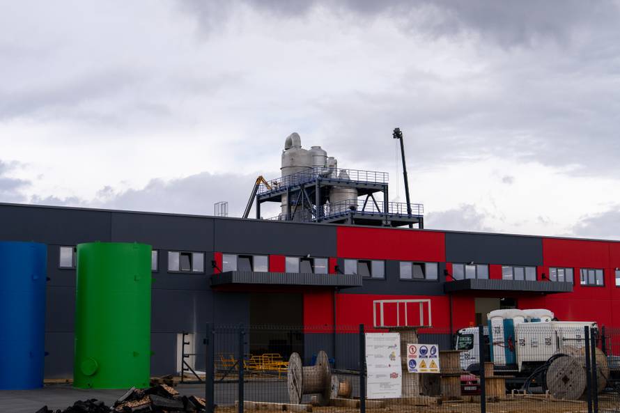 Tvornica za preradu litija u Gospiću