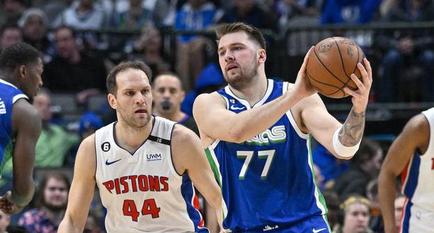 NBA: Detroit Pistons at Dallas Mavericks