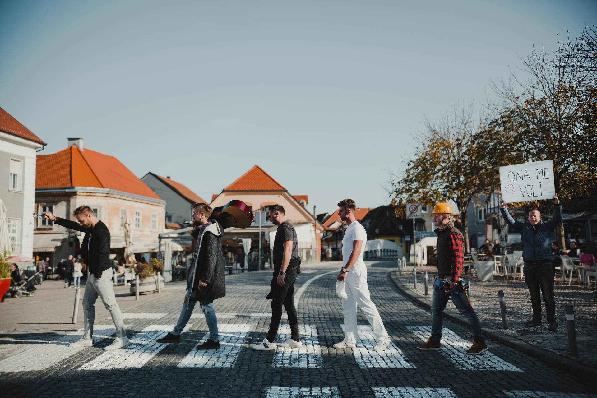 Ljubavnici objavili novu pjesmu: 'Želimo vratiti osmijeh na lice'