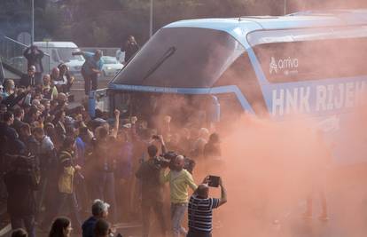 Navijači dočekali svoje heroje: 'Jedno je zajamčeno. Predati se nikome nećemo, mi smo Rijeka'