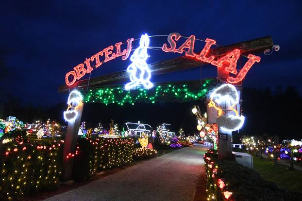 Grabovnica: Imanje obitelji Salaj ponovno u blagdanskom ruhu, ovoga puta sa Uskršnjim motivima