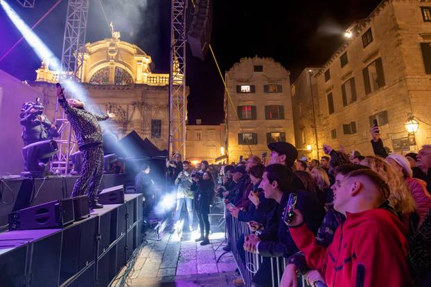 Dubrovnik: Doček Nove 2025 godine uz Tonija Cetinskog