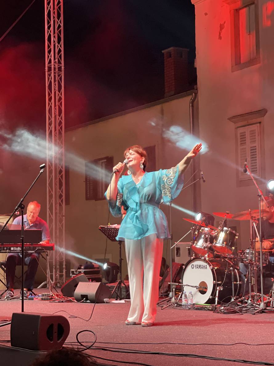 Zorica Kondža: Kod mene nema 'Afrika, paprika'. Biram pjesme koje imaju smisla i u tekstu...