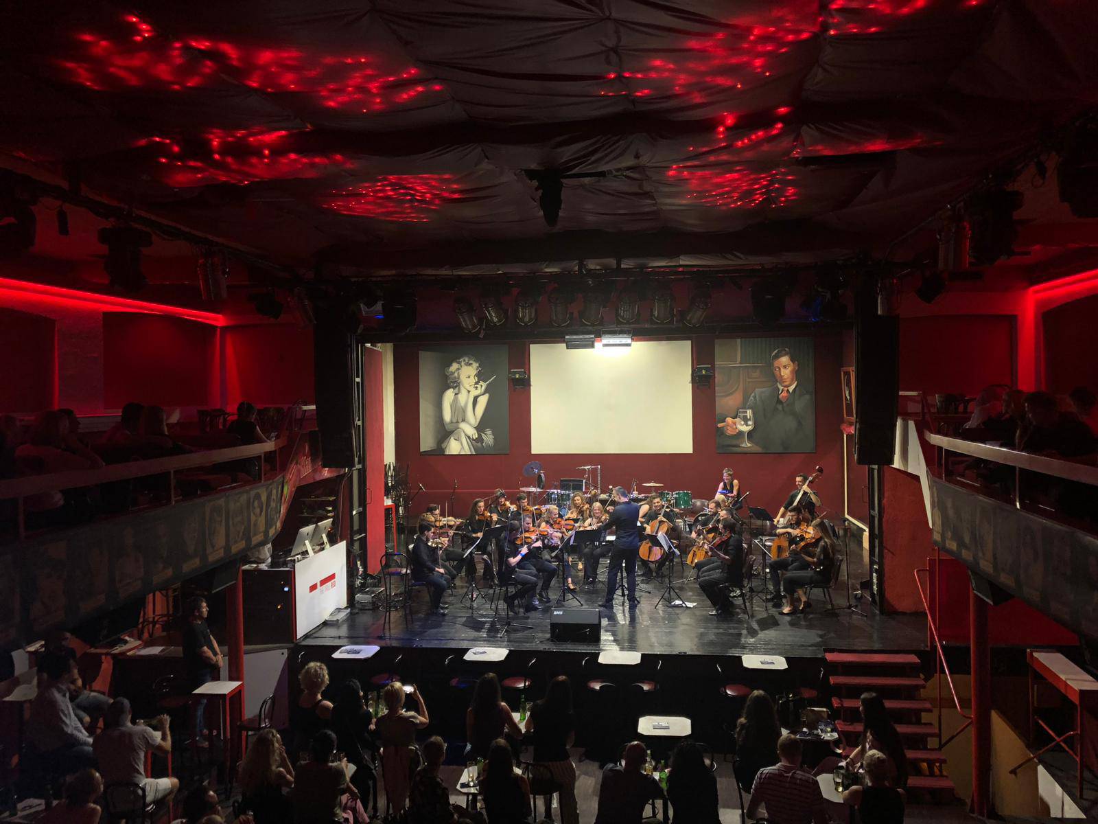 Ansambl No Borders Orchestra nastupa ovaj mjesec u 'Laubi'