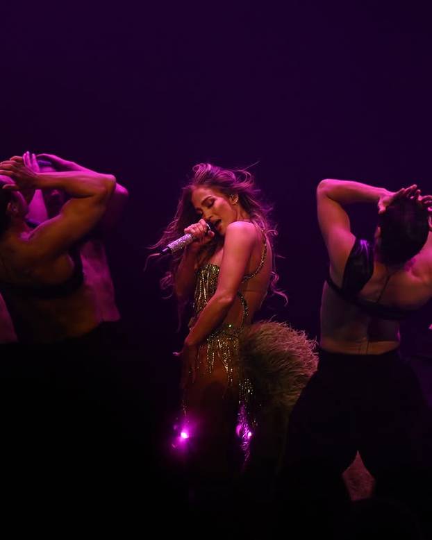 FOTO  Disciplina, snaga i ples - tajna top izgleda Jennifer Lopez