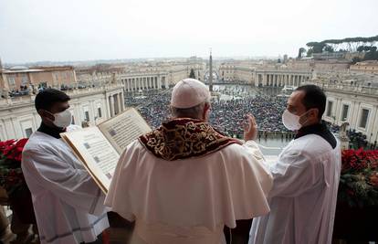 Papa na Novu godinu: Nasilje prema ženama vrijeđa Boga