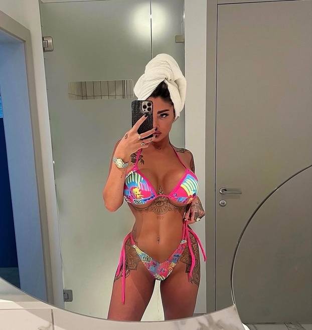 FOTO I misica Annie Šukunda tvrdi da je žrtva zagrebačkog kirurga: 'Radi na živo! Horor...'