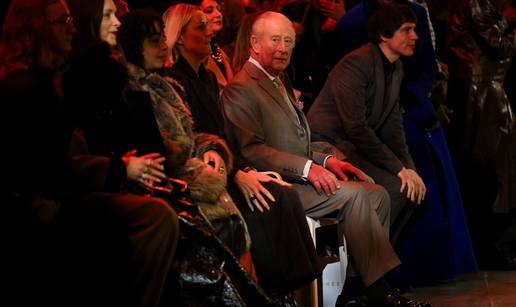 FOTO Nakon &scaron;to mu je brat Andrew uhi&cacute;en, kralj Charles oti&scaron;ao je na modnu reviju