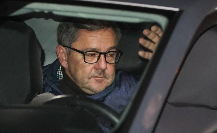 Zagreb: Izlazak Andrije Mikulića i inspektora iz kuće nakon opsežne pretrage