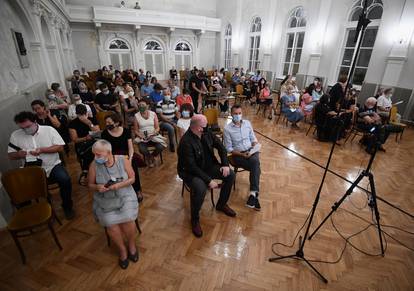 Petrit Çeku oduševio nastupom u Hrvatskom glazbenom zavodu