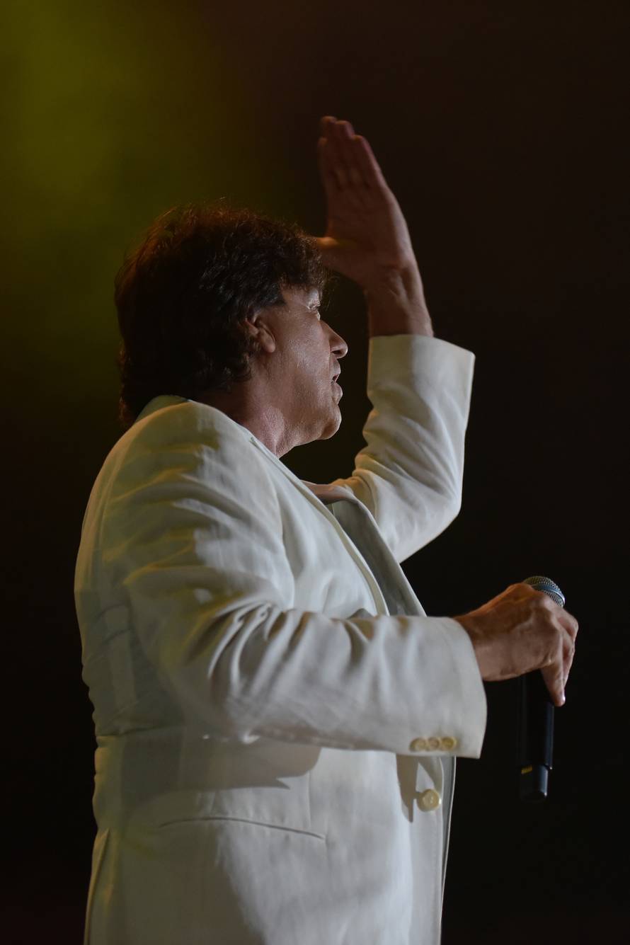 Koncert Zdravka ÄoliÄa u puskoj Areni