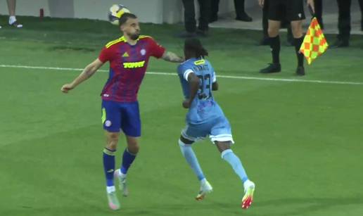 Malijac petom zaledio Hajduk, Šarlija ga povukao i poslao van