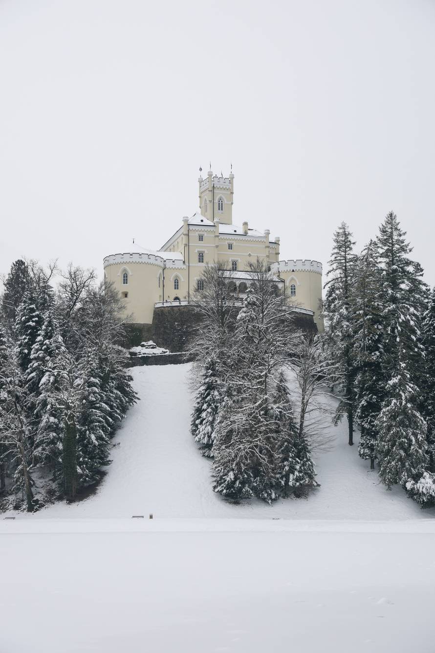 Trakošćan: Zaleđeno jezero Trakošćan stvara magičnu zimsku sliku