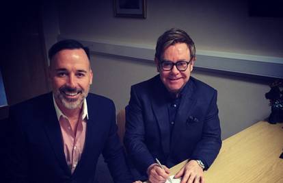 Elton John i David Furnish sad su i službeno postali supruzi