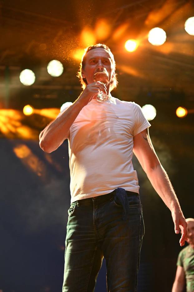 Kraljevo: Psihomodo Pop nastupio na Nedelji Veselog spusta