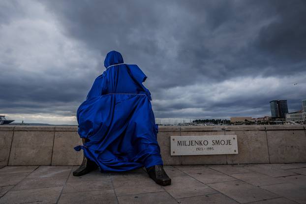 Split: Spomenik Miljenku Smoji na Matejuški prije službenog otkrivanja  
