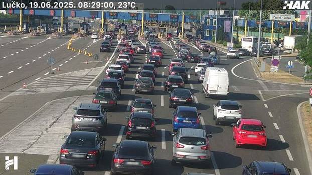 FOTO Zagužvalo na hrvatskim autocestama, gužve na granici: Pogledajte kolike su kolone...