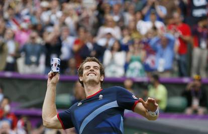 Najslađe zlato: Murray pomeo Federera na 'njegovoj' travi