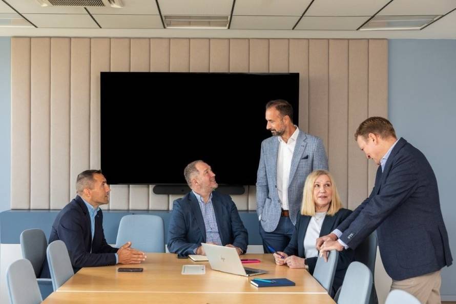 Dvadeset godina  uspjeha - priča o ljudima koji su gradili temelje Philip Morrisa Zagreb