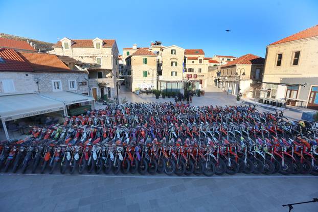 Primošten: Motociklisti?ka manifestacija Krka Enduro Raid privukla više od 500 natjecatelja iz cijele Europe 