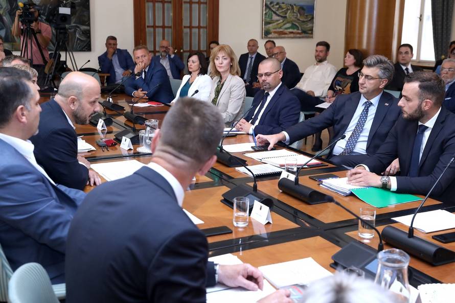 Zagreb: Mirovinski sustav i socijalno partnerstvo  o povjerenju novom ministru AladroviÃ¦u
