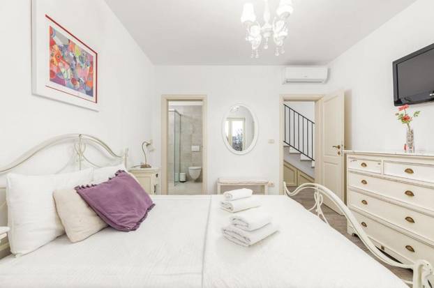 FOTO Pogledajte luksuznu vilu, rentaju je Tarik i Lejla Filipović