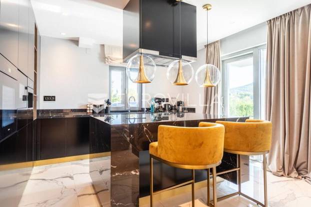 FOTO Vila Duje Ćalete-Cara i dalje na prodaju. Pogledajte kako izgleda, pršti od luksuza