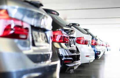 5 automobila koje možete kupiti za manje od 5000 eura i još uvijek izgledaju kao novi