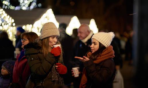 Advent na Strossu: Guštajte u čokoladnom vinu i koncertima