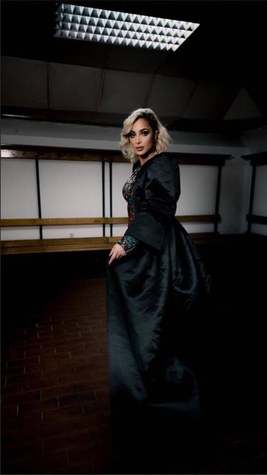 Maya Berović kasnila dva sata, a nije uspjela napuniti ni Arenu